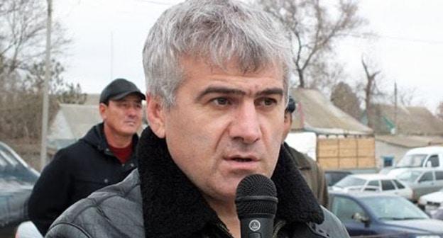 Шамиль Хадулаев. Кадр из видео пользователя 
Дагестан Инфо https://www.youtube.com/watch?v=45C2JkY4z-U