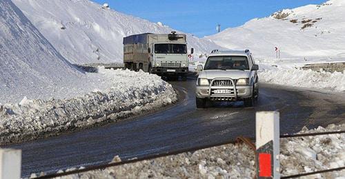 Военно-Грузинская дорога. Фото: © FB / Roads Department of Georgia
https://sputnik-georgia.ru/news/20180115/238907685/verxnij-lars-doroga-v-napravlenii-gruzino-rossijskoj-granicy-otkryta.html Военно-Грузинская дорога. Фото: © FB / Roads Department of Georgia
https://sputnik-georgia.ru/news/20180115/238907685/verxnij-lars-doroga-v-napravlenii-gruzino-rossijskoj-granicy-otkryta.html