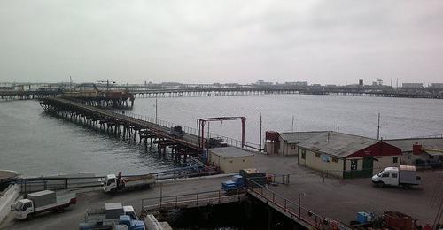 "Нефтяные камней" на Каспийском море. Фото: Interfase https://ru.wikipedia.org "Нефтяные камней" на Каспийском море. Фото: Interfase https://ru.wikipedia.org