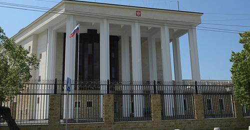 Посольство России в Абхазии. Фото © Sputnik Томас Тхайцук https://sputnik-abkhazia.ru/world/20170726/1021527050/posolstvo-rf-sledit-za-situaciej-s-propavshim-v-abxazii-turistom-iz-rossii.html Посольство России в Абхазии. Фото © Sputnik Томас Тхайцук https://sputnik-abkhazia.ru/world/20170726/1021527050/posolstvo-rf-sledit-za-situaciej-s-propavshim-v-abxazii-turistom-iz-rossii.html