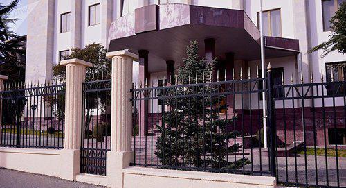 Секция интересов Российской Федерации при посольстве Швейцарии  в Грузии. Фото Sputnik / Alexander Imedashvili
 https://sputnik-georgia.ru/politics/20180329/239864759/Nichego-horoshego-jekspert-o-vysylke-rossijskogo-diplomata-iz-Gruzii.html