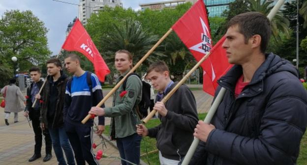 Активисты левых движений на митинге в Сочи, 23 апреля 2018 год. Фото Светланы Кравченко для "Кавказского узла".