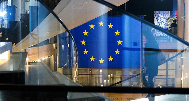Флаг ЕС в здании Европарламента. Фото  Flickr/ European Parliament
