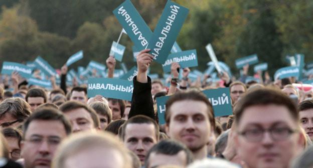Сторонники Навального во время митинга. Фото: REUTERS/Tatyana Makeyeva