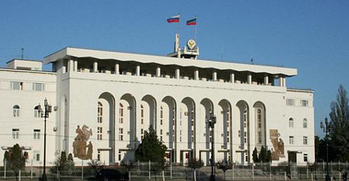 Дом Правительства в Махачкале. Фото: Котомкина https://ru.wikipedia.org Дом Правительства в Махачкале. Фото: Котомкина https://ru.wikipedia.org