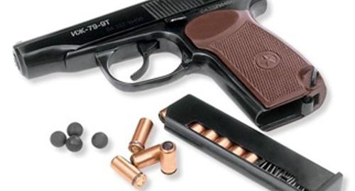 Пистолет с патронами. Фото https://www.ata-group.ru/catalog/Izh-79/