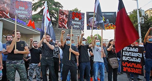 Активисты "Грузинского марша". © photo: Sputnik / STRINGER https://sputnik-georgia.ru/society/20180601/240722511/Policija-zaderzhala-chlenov-Gruzinskogo-marsha-v-centre-Tbilisi.html