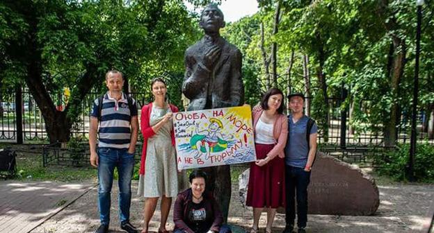 Пикет в поддержку Титиева в Воронеже. Фото: скриншот поста Натальи Звягиной в Facebook.
