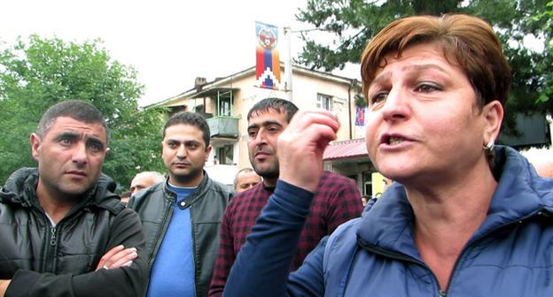 Участники акции протеста  в Степанакерте. Нагорный Карабах. 2 июня 2018 года. Фото Алвард Григорян для "Кавказского узла"