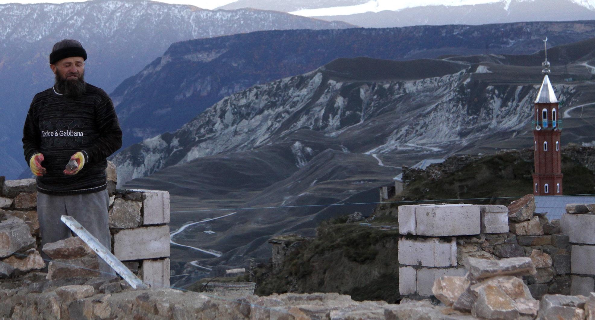 Житель горного села в Дагестане. Фото Дениса Соколова для “Кавказского узла”.