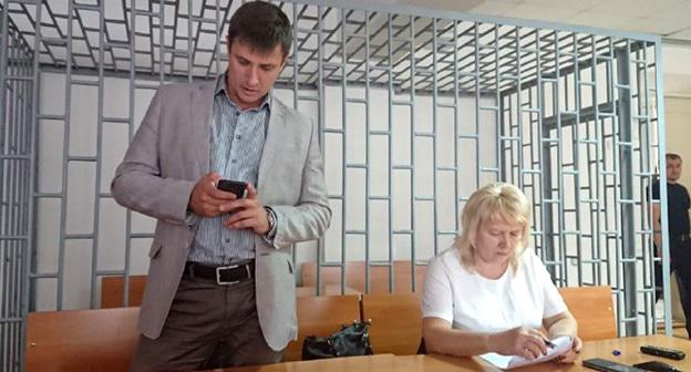 Адвокаты Пётр Заикин и Марина Дубровина. Фото: пресс-служба ПЦ "Мемориал"