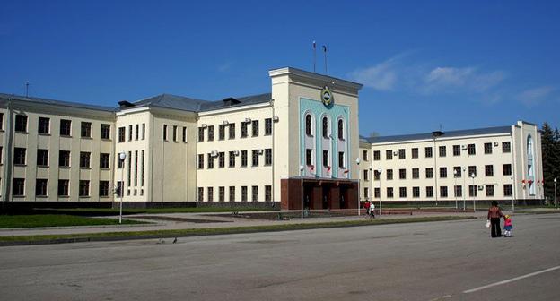 Дом правительства Карачаево-Черкесии. Фото: Irene_Z at Flickr.Com © Фото Юга