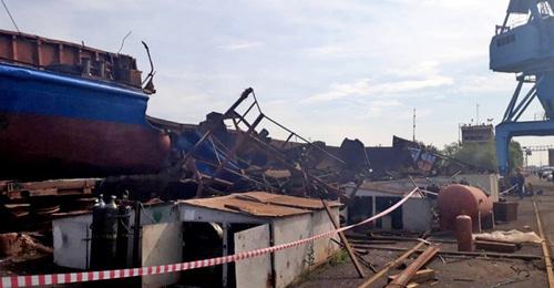 На месте взрыва на Волжском судоремонтом заводе. Волгоградская область, 23 июля 2018 г. Фото: Пресс-служба ГУ МЧС России по Волгоградской области
