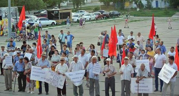 Митинг против пенсионной реформы в Элисте. 28.07.2018 г. Фото Бадмы Бюрчиева для "Кавказского узла"