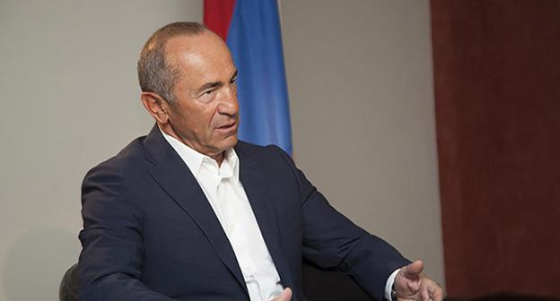 Роберт Кочарян. Фото ©  administration of Robert Kocharyan
https://ru.armeniasputnik.am/politics/20180802/13621852/bez-prava-na-svidanie-v-kakih-usloviyah-soderzhitsya-ehks-prezident-armenia-robert-kocharyan.html