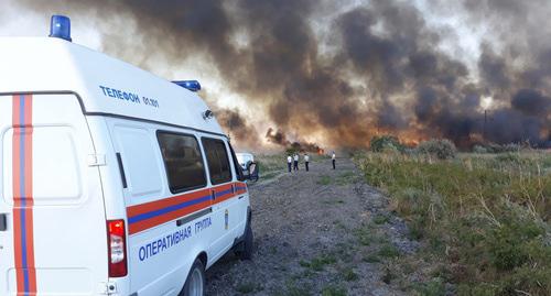 Загорание сухой растительности. Фото http://61.mchs.gov.ru/operationalpage/operational/item/7366461/ Загорание сухой растительности. Фото http://61.mchs.gov.ru/operationalpage/operational/item/7366461/