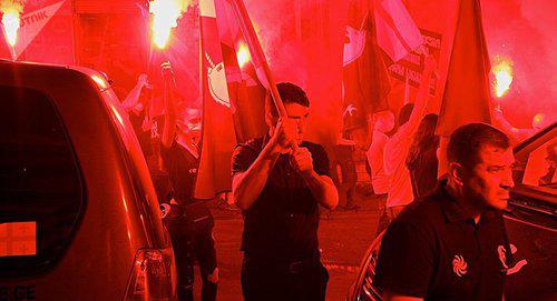 Участники марша грузин в Тбилиси. Фото: Sputnik / STRINGER https://sputnik-georgia.ru/sport/20180829/241886481/Gruzinskij-marsh-protiv-futbolista-akcija-na-matche-Gruzija-Latvija.html Участники марша грузин в Тбилиси. Фото: Sputnik / STRINGER https://sputnik-georgia.ru/sport/20180829/241886481/Gruzinskij-marsh-protiv-futbolista-akcija-na-matche-Gruzija-Latvija.html