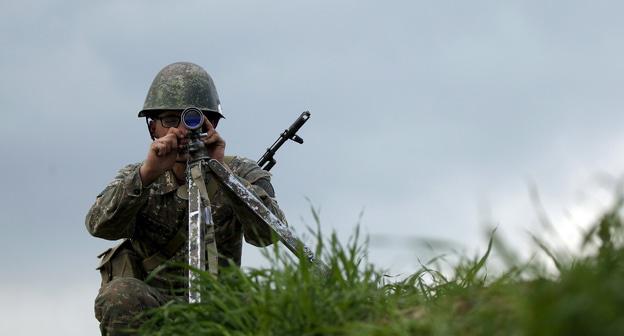 На линии соприкосновения в Нагорном Карабахе. Фото: REUTERS/Staff