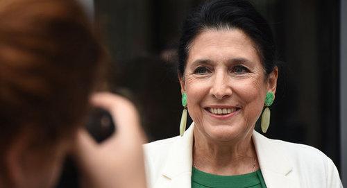 Саломе Зурабишвили. Фото © Sputnik / Denis Aslanov
 https://sputnik-georgia.ru/politics/20180912/242063705/Est-li-u-Zurabishvili-shans-vyigrat-v-pervom-zhe-ture-prezidentskikh-vyborov.html