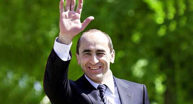  Роберт Кочарян. Фото https://arm-world.ru/ludi/8302-robert-kocharyan.html