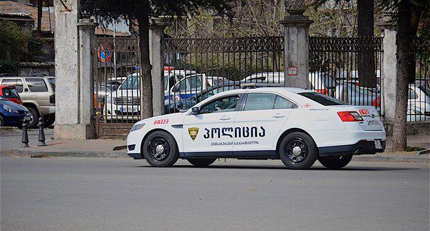Полицейская машина в Батуми.  photo: Sputnik / Seyran Baroyan
https://sputnik-georgia.ru/incidents/20180827/241863751/Stolknovenie-trajlerov-paralizovalo-dvizhenie-v-centre-Batumi.html