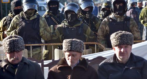 Протестующие на площади в Магасе. 5 октября 2018 года. Фото предоставлено "Кавказскому узлу" Якубом Гогиевым