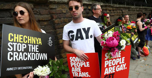Акция протеста против ущемления прав людей нетрадиционной ориентации в Чечне. Лондон, 2 июня 2017 г. Фото: REUTERS/Neil Hall