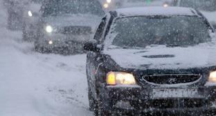 Снегопад в Ростовской области. Фото: Александр Подопригора
https://161.ru/text/transport/65615531/