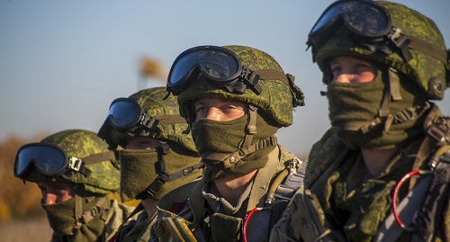 Бойцы спецназа во время учения. Фото Евгения Половодова предоставлено пресс-службой Минобороны России https://мультимедиа.минобороны.рф/multimedia/photo/gallery.htm?id=61263@cmsPhotoGallery 