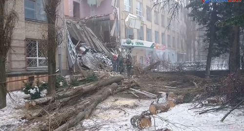 Работы на месте ЧП в Новочеркасске, 4 января. Кадр видео DonDay. https://www.youtube.com/watch?v=R7qhr6mBbYQ