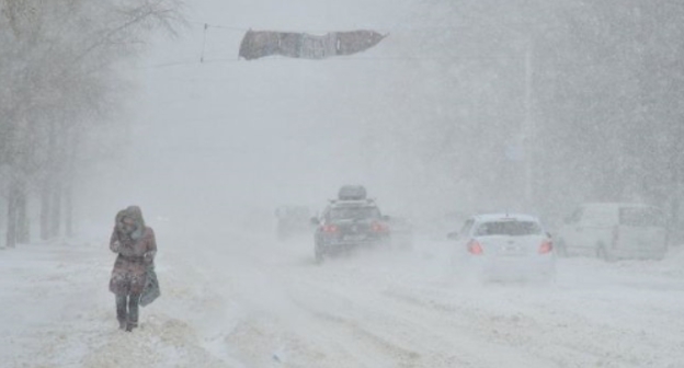 Заснеженное шоссе в Ростове-на-Дону. Фото: Андрей Бойко, "Юга.ру"