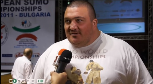 Алан Караев. Скриншот с видео https://www.youtube.com/watch?v=NkQaHSO68XQ