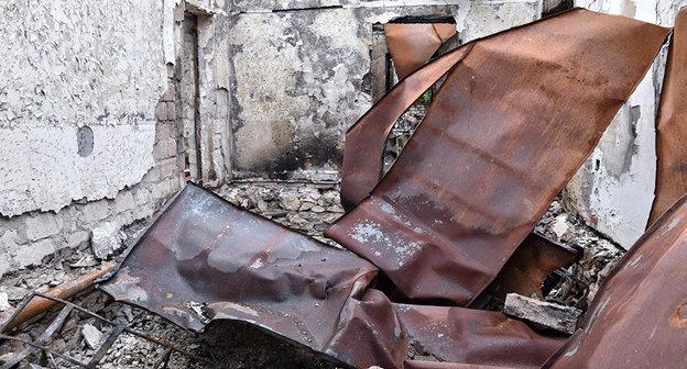 Разрушенный дом в зоне конфликта. Фото Sputnik / Murad Orujov
https://az.sputniknews.ru/karabakh/20190124/419074240/azerbaijan-armenia-karabakh-obstrel-conflict.html