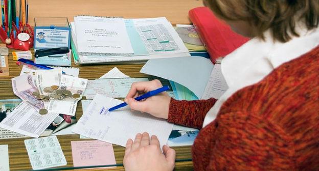 Женщина планирует расходы. Фото pixabay.com