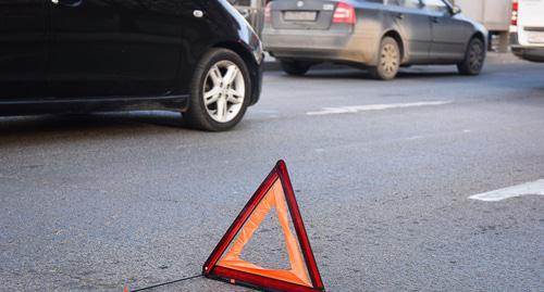 Аварийный знак на дороге. Фото: Елены Синеок, Юга.ру
