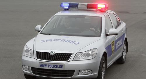 Полицейская машина. Фото: REUTERS/David Mdzinarishvili 