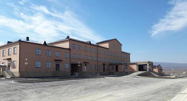 Больница в селе Гурбуки. Фото: Пресс-служба Карабудахкентского района http://bekenez.ru/