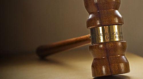 Судейский молоток. Фото Юга.ру https://www.yuga.ru/news/375801/
