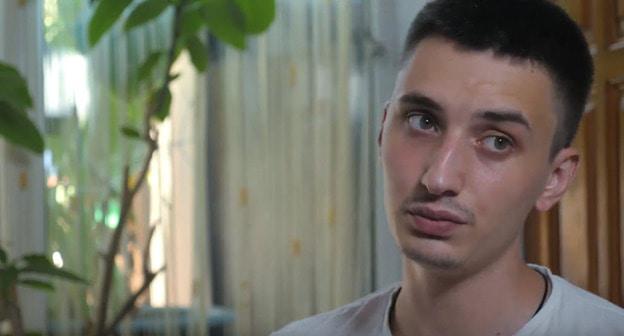 Кадр фильма "Крайний юг". Скриншот с видео ProtivPytok https://www.youtube.com/watch?v=K9NG2brM83c