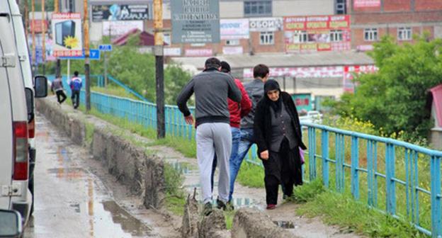 Жители Хасавюрта. Фото Магомеда Магомедова для "Кавказского узла"