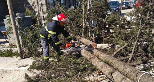 Спасатели на стройке в центре Тбилиси. Фото Пресс-служба МЧС საგანგებო სიტუაციების მართვის სამსახური / Emergency Management Service