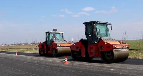 Дорожная техника на подъезде к Урус-Мартану. Фото: скриншот видео канала Minavtodor chr
https://www.youtube.com/watch?v=I-Vwl_S-DKs 