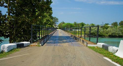 Мост через реку Ингури. Фото: khalampre - Enguri bridge https://ru.wikipedia.org
