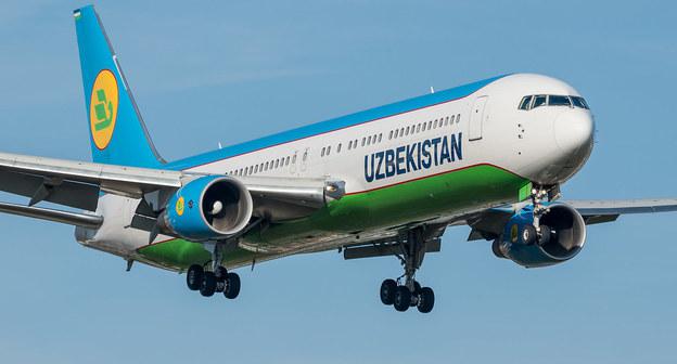 Самолет "Узбекских авиалиний". Фото Andreas Muhl https://www.flickr.com/photos/135370354@N02/40505919395/