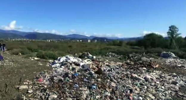 Сухумская свалка Фото 
Телекомпания Абаза-ТВ https://www.youtube.com/watch?time_continue=3&v=vJeKcTfJ3fk
