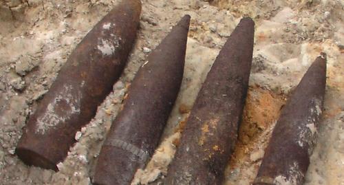 Снаряды времен Великой отечественной войны. Фото: пресс-служба МЧС, www.mchs.gov.ru Снаряды времен Великой отечественной войны. Фото: пресс-служба МЧС, www.mchs.gov.ru