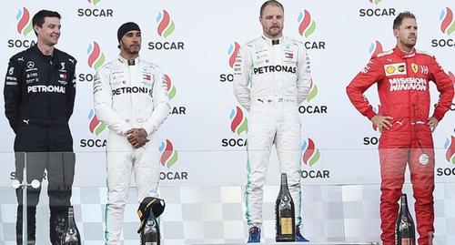 Призеры "Формулы-1" Гран-при Азербайджана. Фото: пресс-служба президента Азербайджана. https://en.president.az/articles/32898