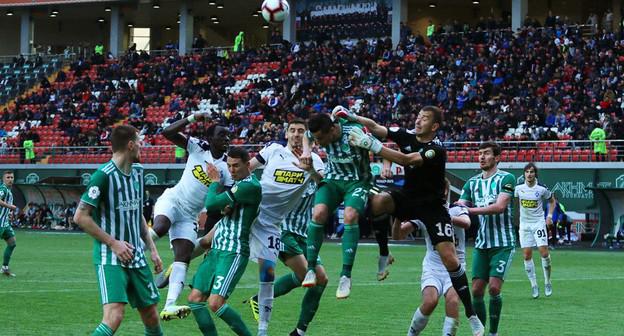 Игра футболистов «Ахмата» и «Крыльев Советов» в Грозном 11 мая 2019 года. Фото: пресс-служба ФК «Крылья Советов» http://www.kc-camapa.ru/cgi-bin/newsprn.cgi?17190