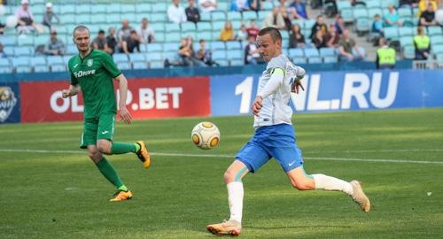 Игрок футбольного клуба "Сочи". Фото: пресс-служба ФК "Сочи", http://www.pfcsochi.ru/mediabank/365/