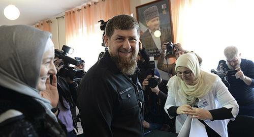 Рамзан Кадыров на избирательном участке в Центарое. Март 2018 г. Фото: REUTERS/Said Tsarnayev